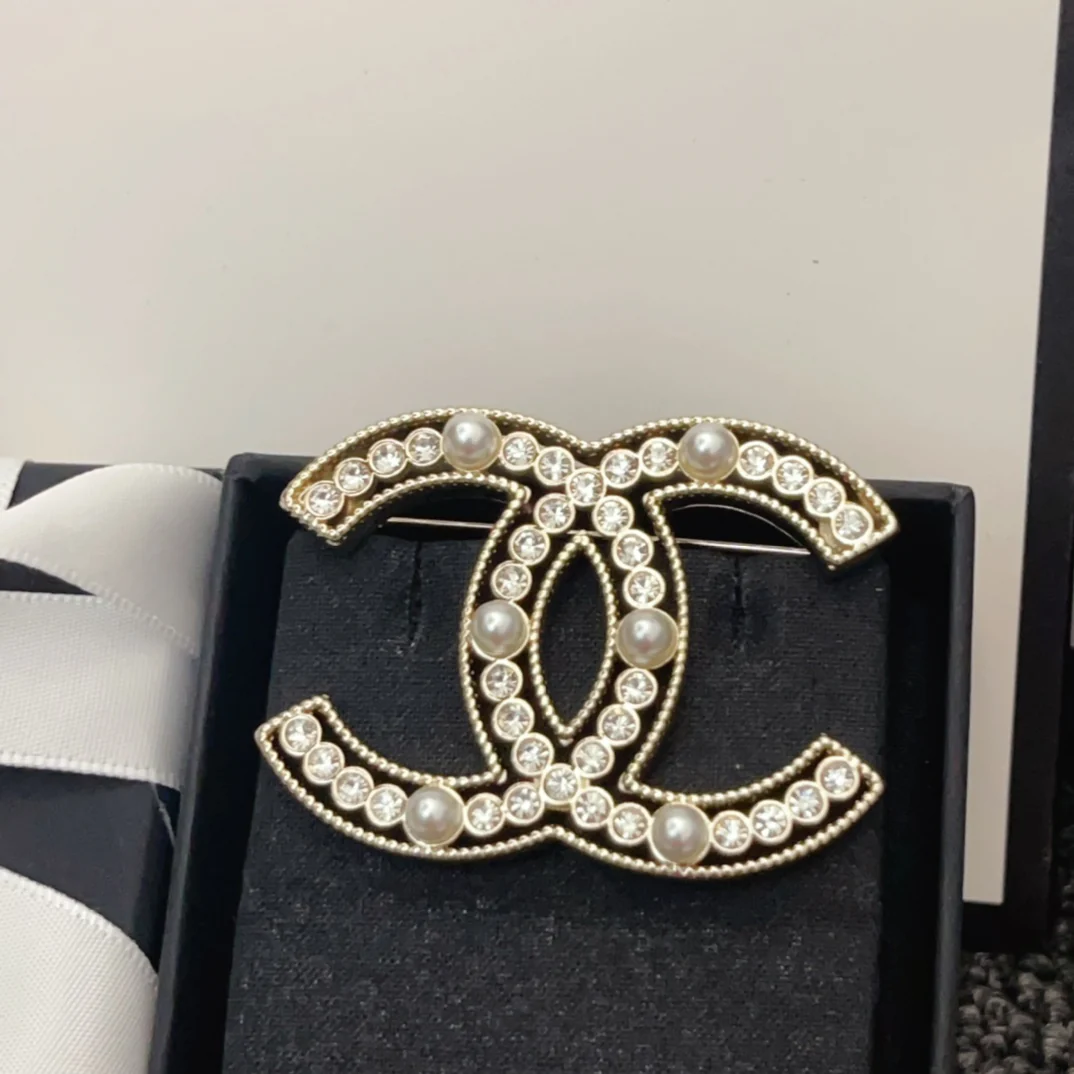 BCB001 Hollow-out Rhinestone and pearl cc logo Brooch - ccjewelryacc