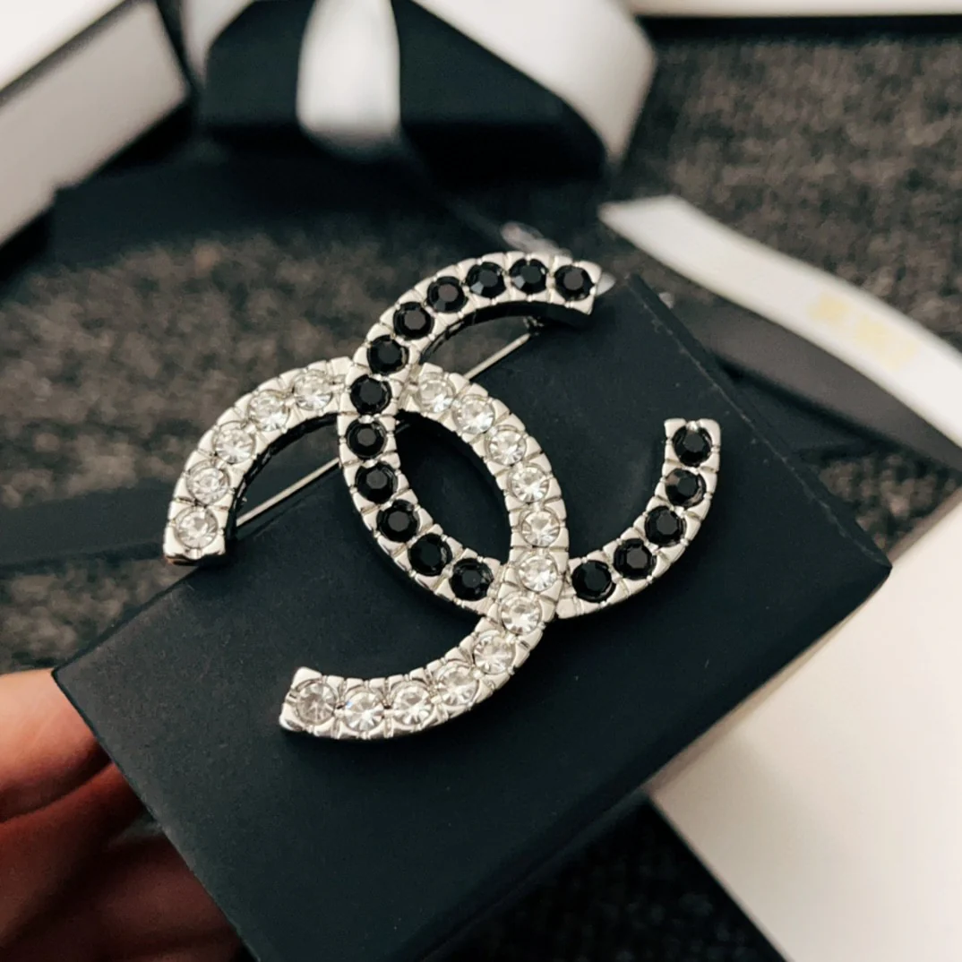 BCB033 Rhinestone and black stone CC brooch - ccjewelryacc