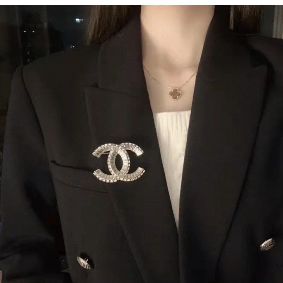 BCB092 Full Square Rhinestone CC logo Brooch Pin - ccjewelryacc