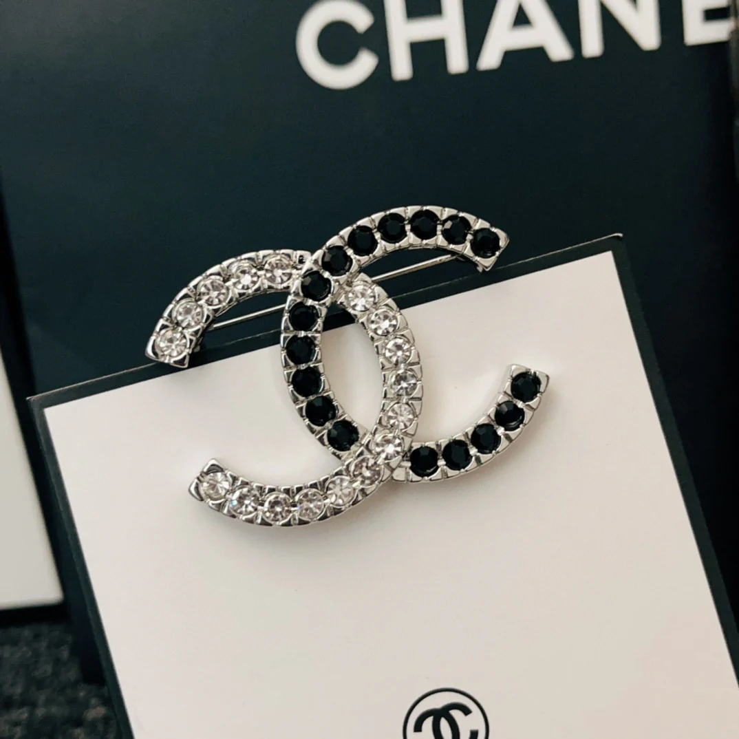 BCB033 Rhinestone and black stone CC brooch - ccjewelryacc