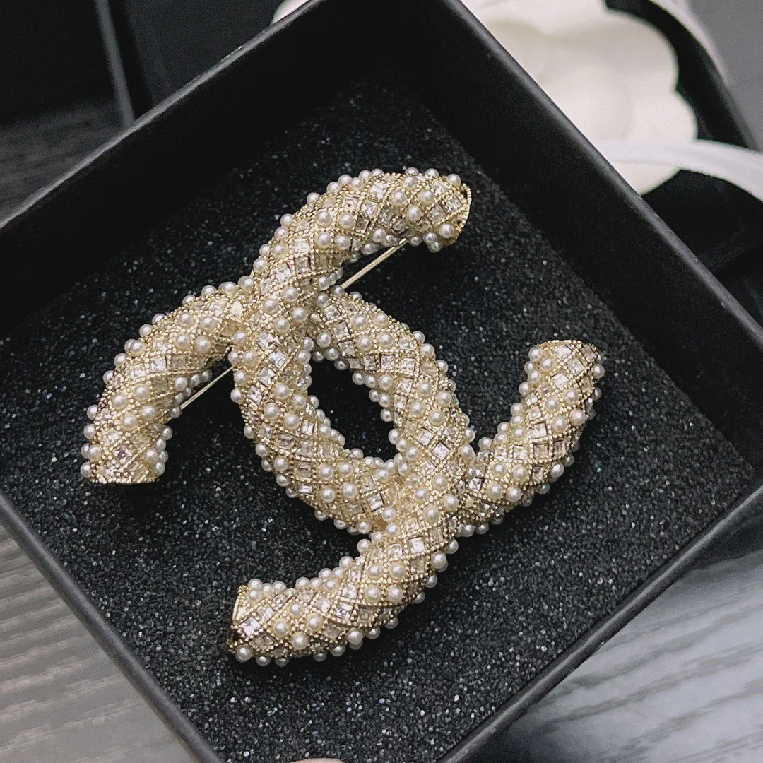 BCB048 Pearl Crystal Enamel CC Brooch Black Gold - ccjewelryacc