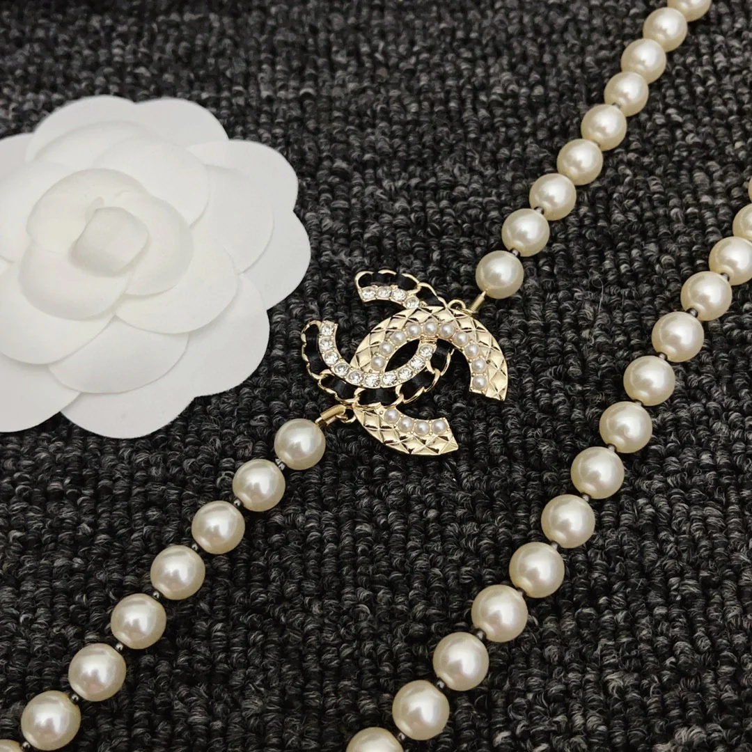 CCL018 Long pearl chain with metal and leather cc logo sweater necklace - ccjewelryacc