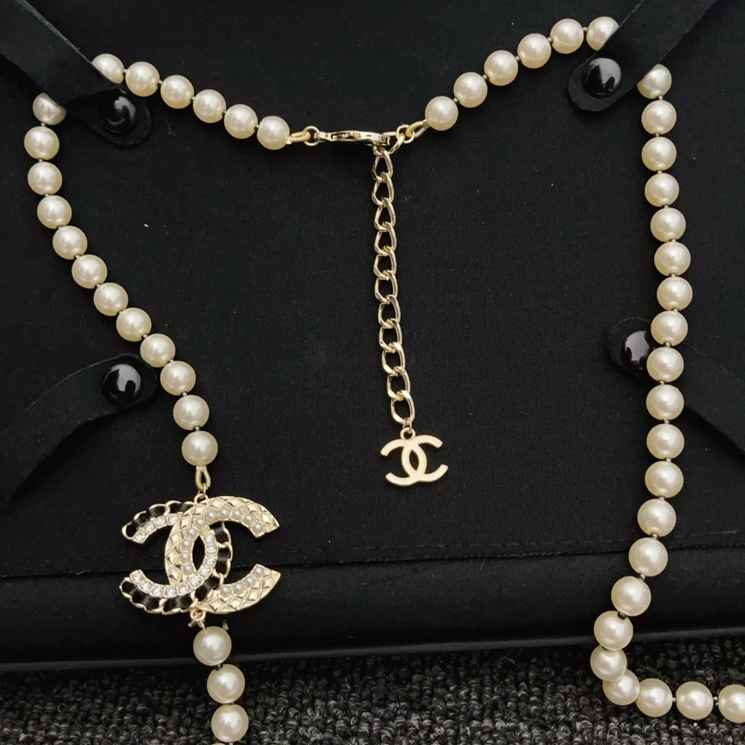 CCL018 Long pearl chain with metal and leather cc logo sweater necklace - ccjewelryacc