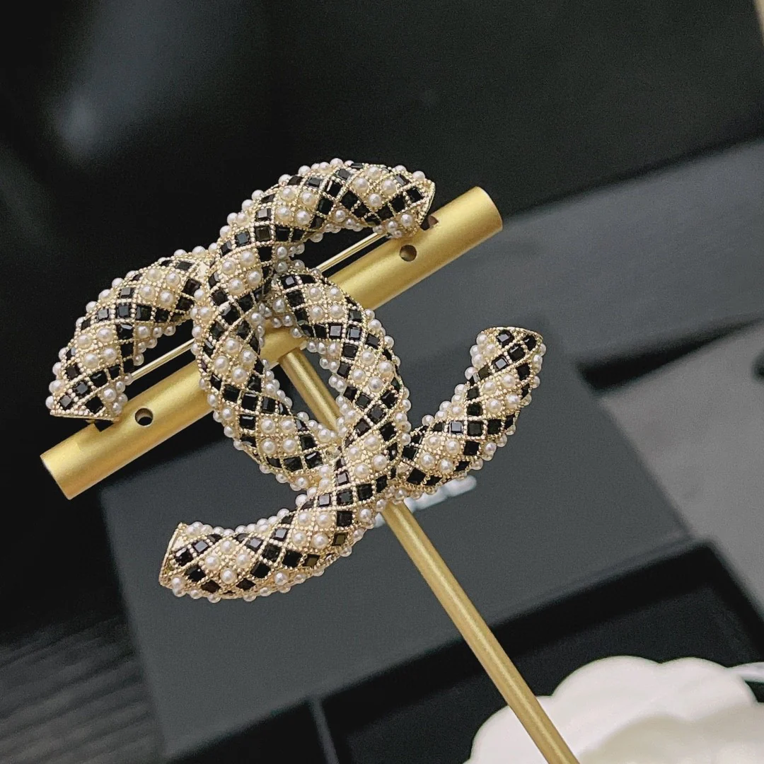 BCB048 Pearl Crystal Enamel CC Brooch Black Gold - ccjewelryacc