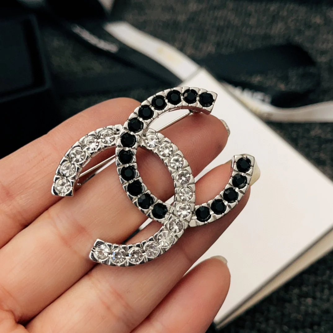 BCB033 Rhinestone and black stone CC brooch - ccjewelryacc