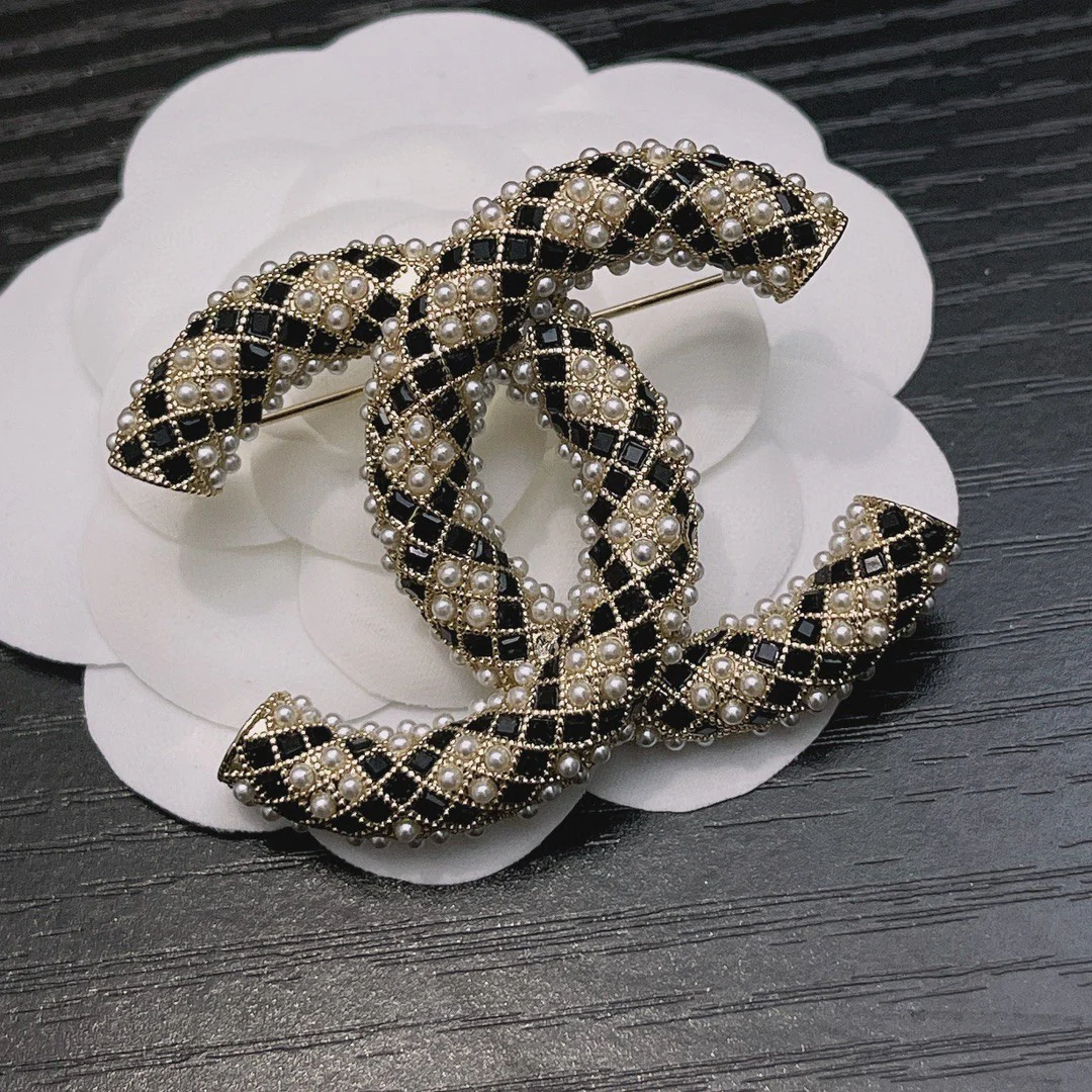 BCB048 Pearl Crystal Enamel CC Brooch Black Gold - ccjewelryacc