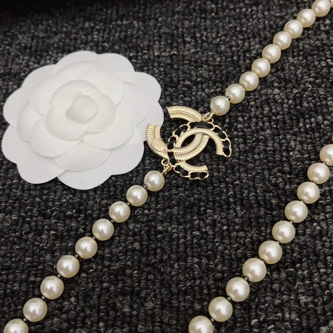 CCL018 Long pearl chain with metal and leather cc logo sweater necklace - ccjewelryacc