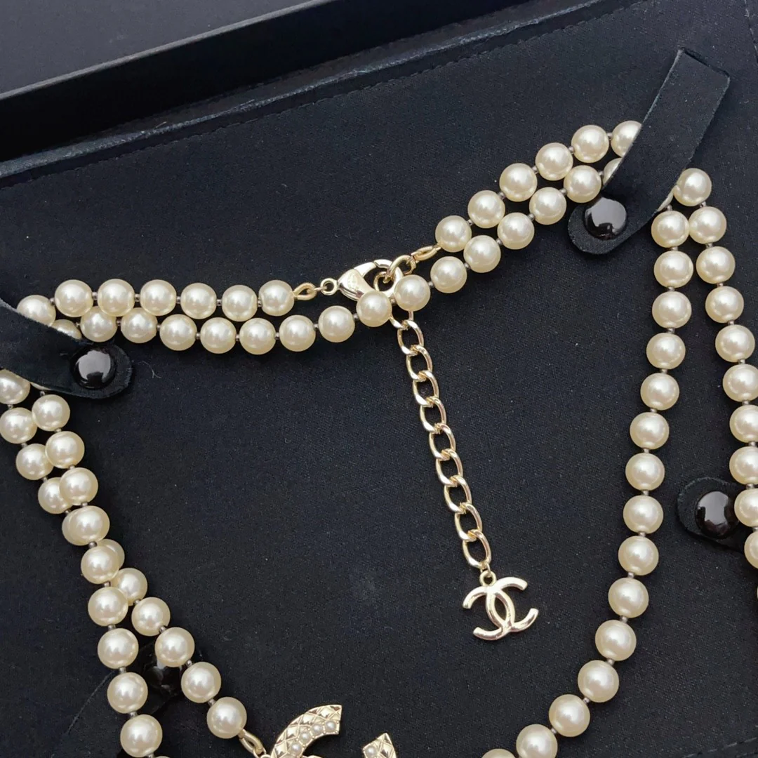 CCL018 Long pearl chain with metal and leather cc logo sweater necklace - ccjewelryacc