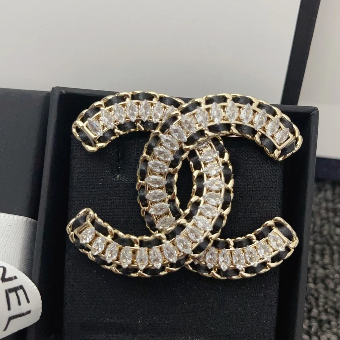 BCB036 Metal leater Rhinestone CC brooch - ccjewelryacc