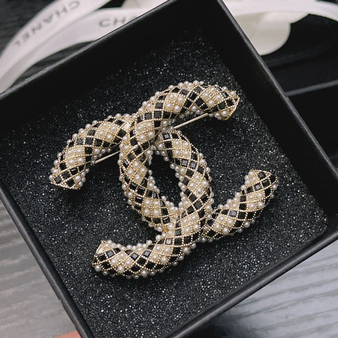 BCB048 Pearl Crystal Enamel CC Brooch Black Gold - ccjewelryacc