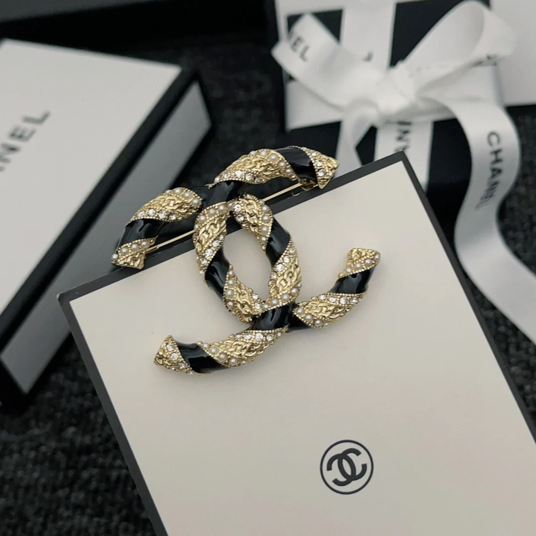 BCB042 CC Logo torsade brooch - ccjewelryacc