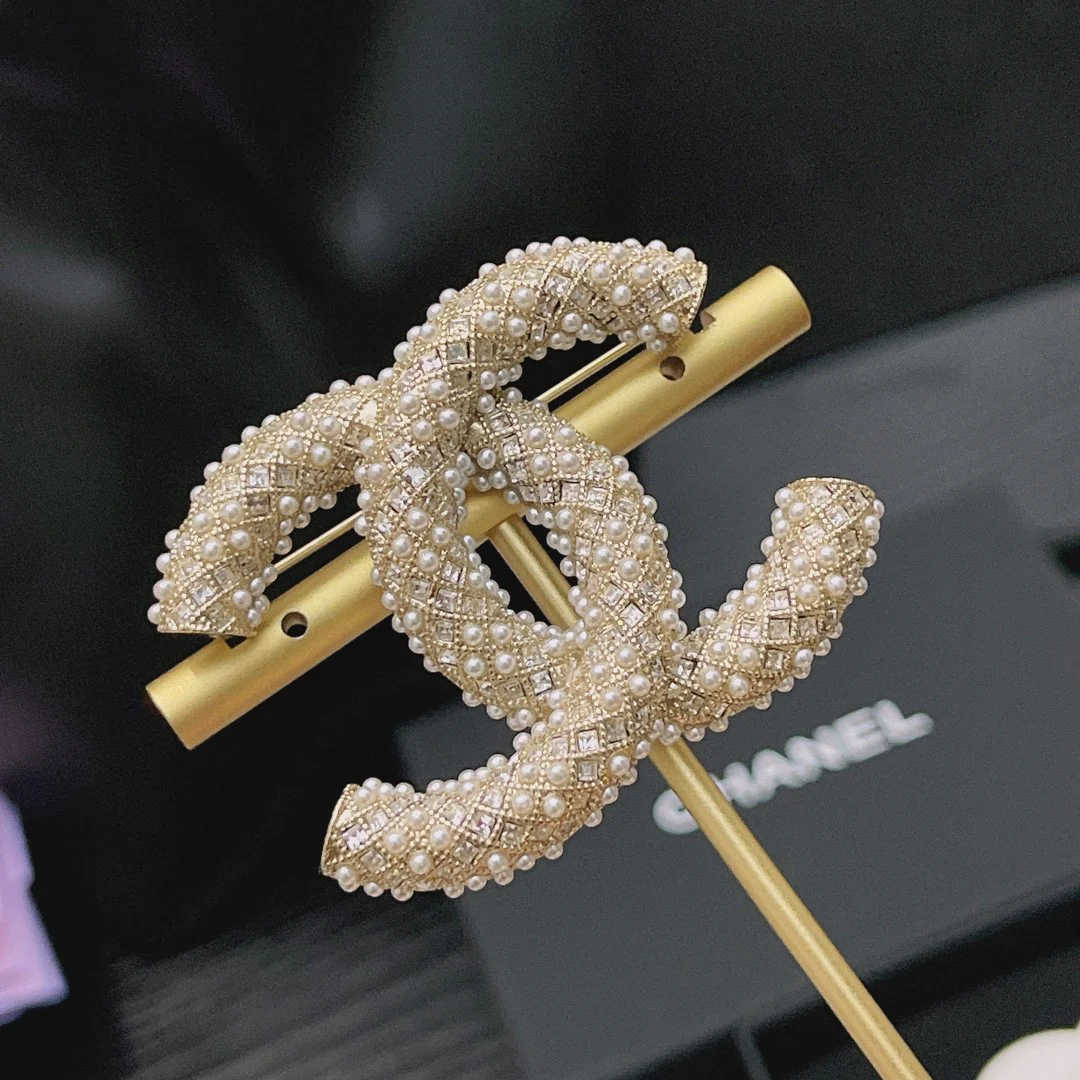 BCB048 Pearl Crystal Enamel CC Brooch Black Gold - ccjewelryacc