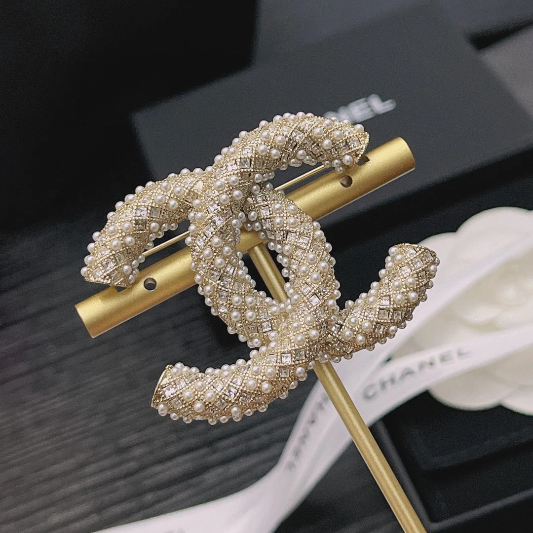 BCB048 Pearl Crystal Enamel CC Brooch Black Gold - ccjewelryacc