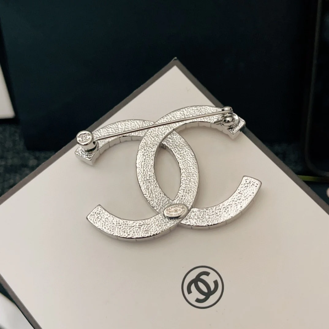 BCB033 Rhinestone and black stone CC brooch - ccjewelryacc