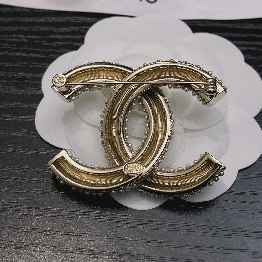 BCB048 Pearl Crystal Enamel CC Brooch Black Gold - ccjewelryacc