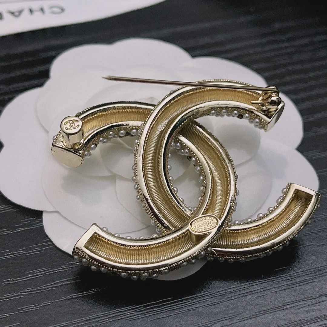 BCB048 Pearl Crystal Enamel CC Brooch Black Gold - ccjewelryacc