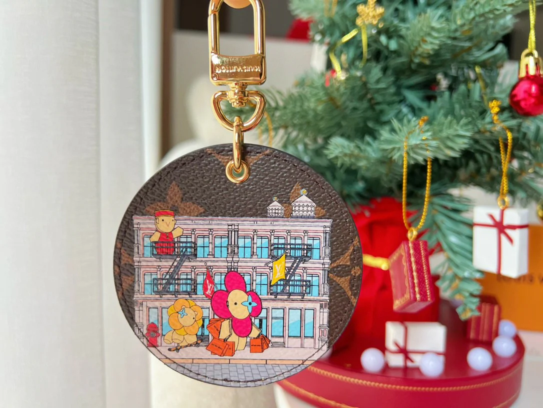 Luxury designer Keychain LVK012 - ccjewelryacc