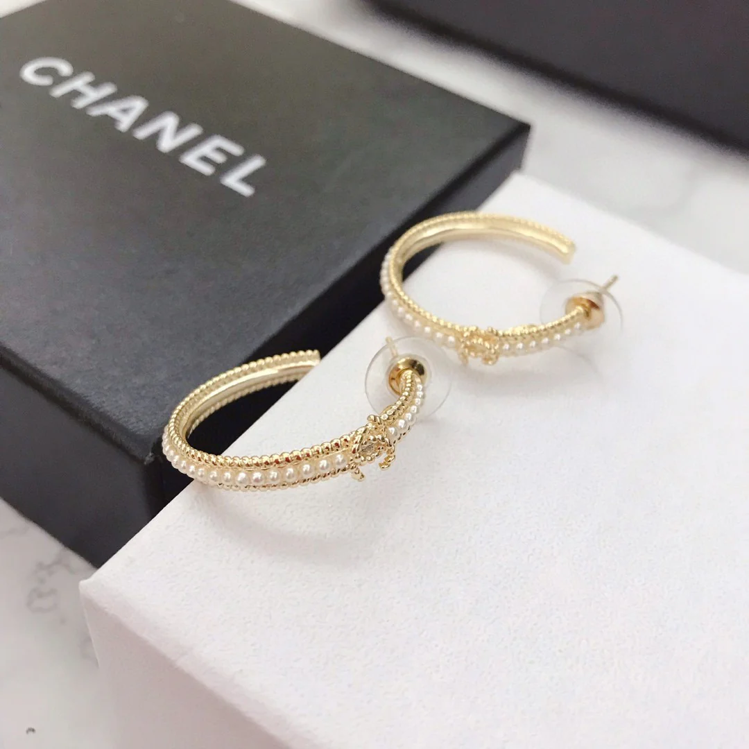 CCE025 Chanel metal pearls Hook earring - ccjewelryacc