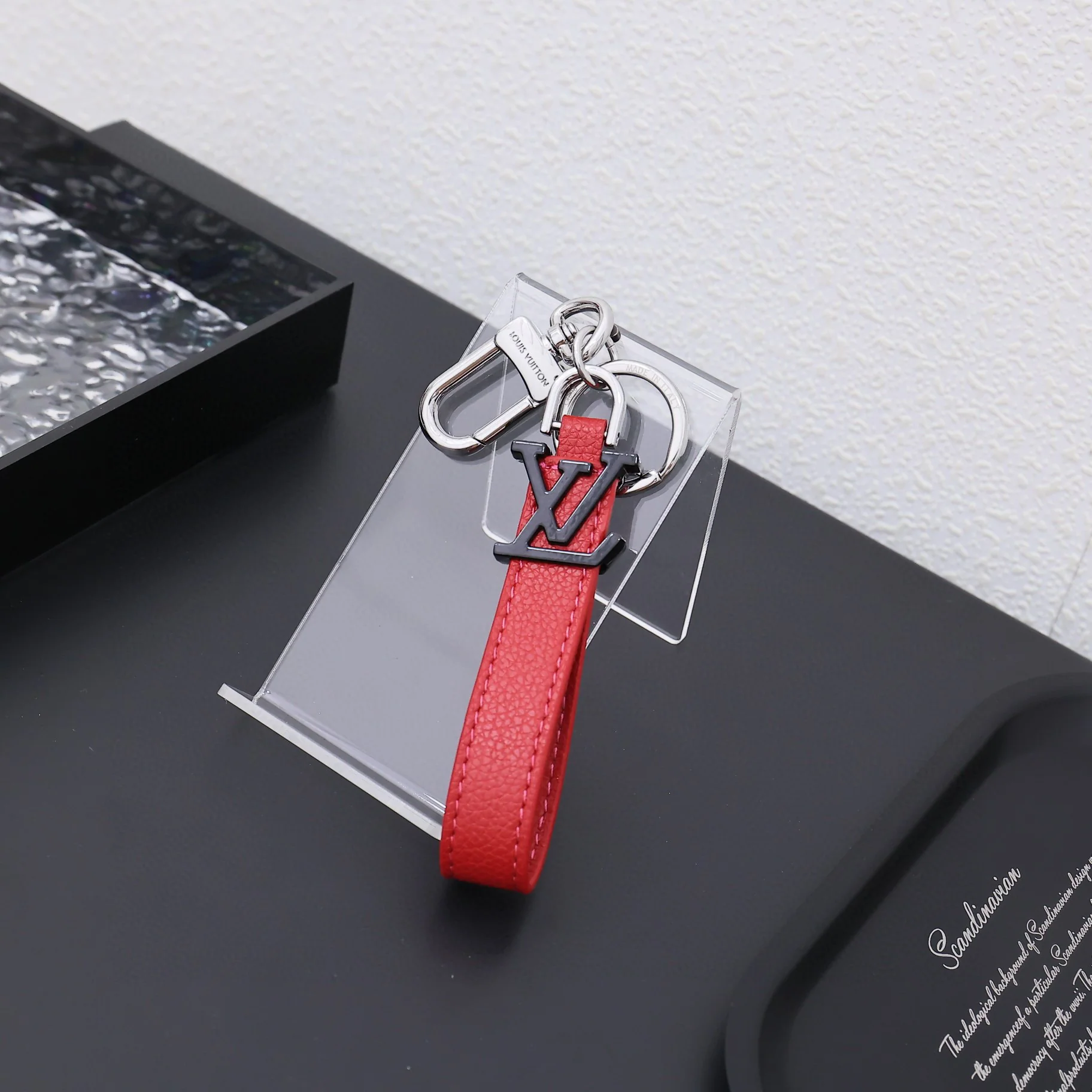 Luxury designer Keychain LVK052 - ccjewelryacc