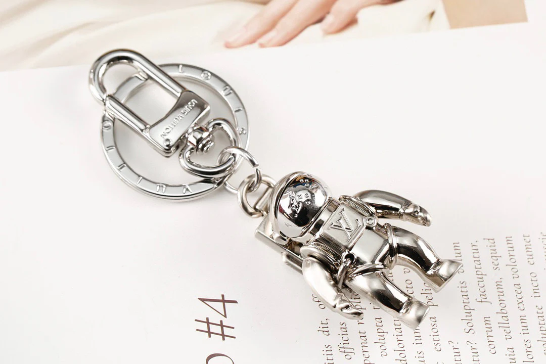 Luxury designer Keychain LVK018 - ccjewelryacc