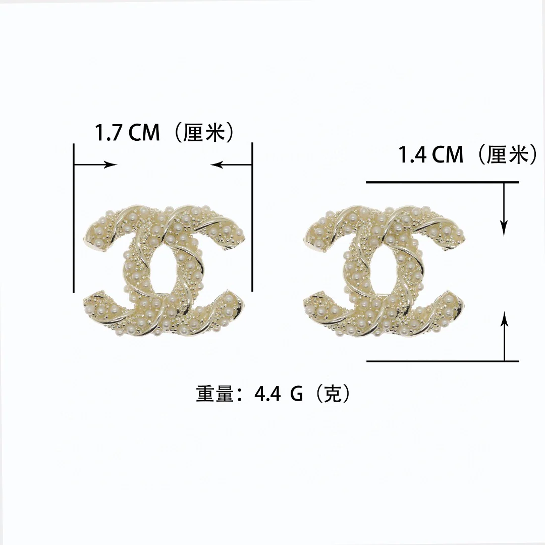 CCE168P Metal twist with pearls CC logo stud earring - ccjewelryacc