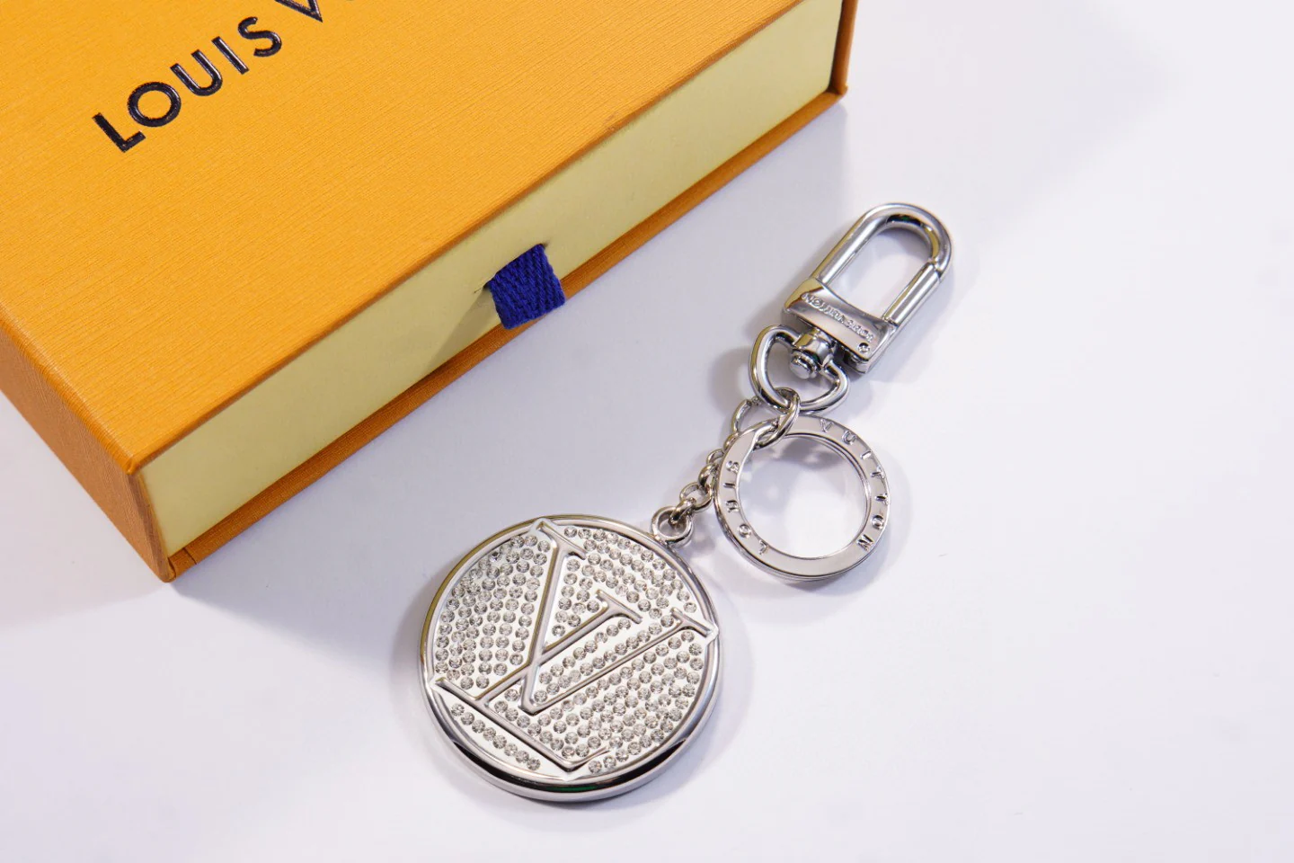 Luxury designer Chromatic Keychain LVK059 - ccjewelryacc