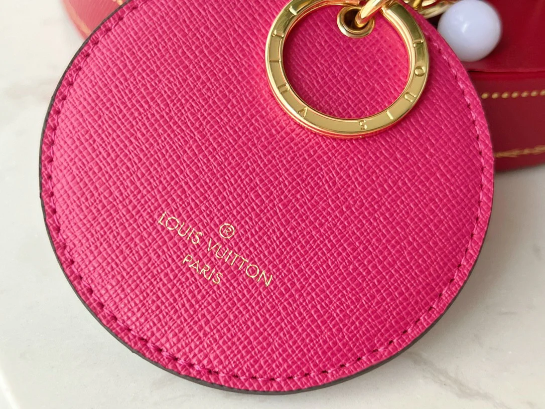 Luxury designer Keychain LVK011 - ccjewelryacc