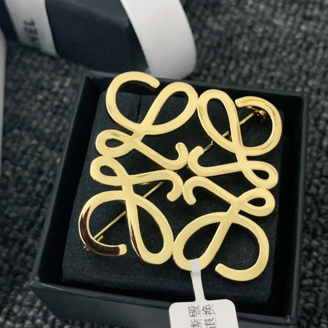 BLB003 Anagram brooch in metal - ccjewelryacc