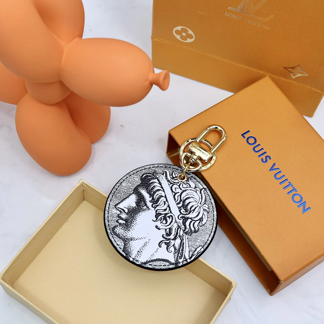 Luxury designer Keychain LVK014 - ccjewelryacc