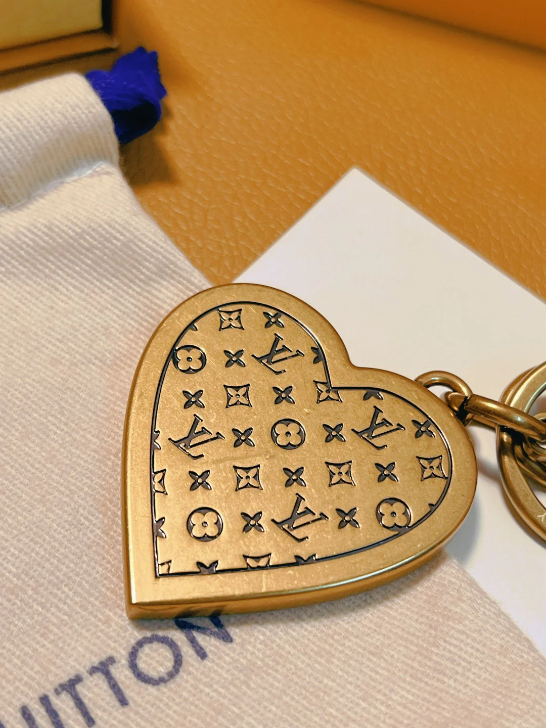 LVK100 Luxury designer Chromatic Keychain M01711 - ccjewelryacc