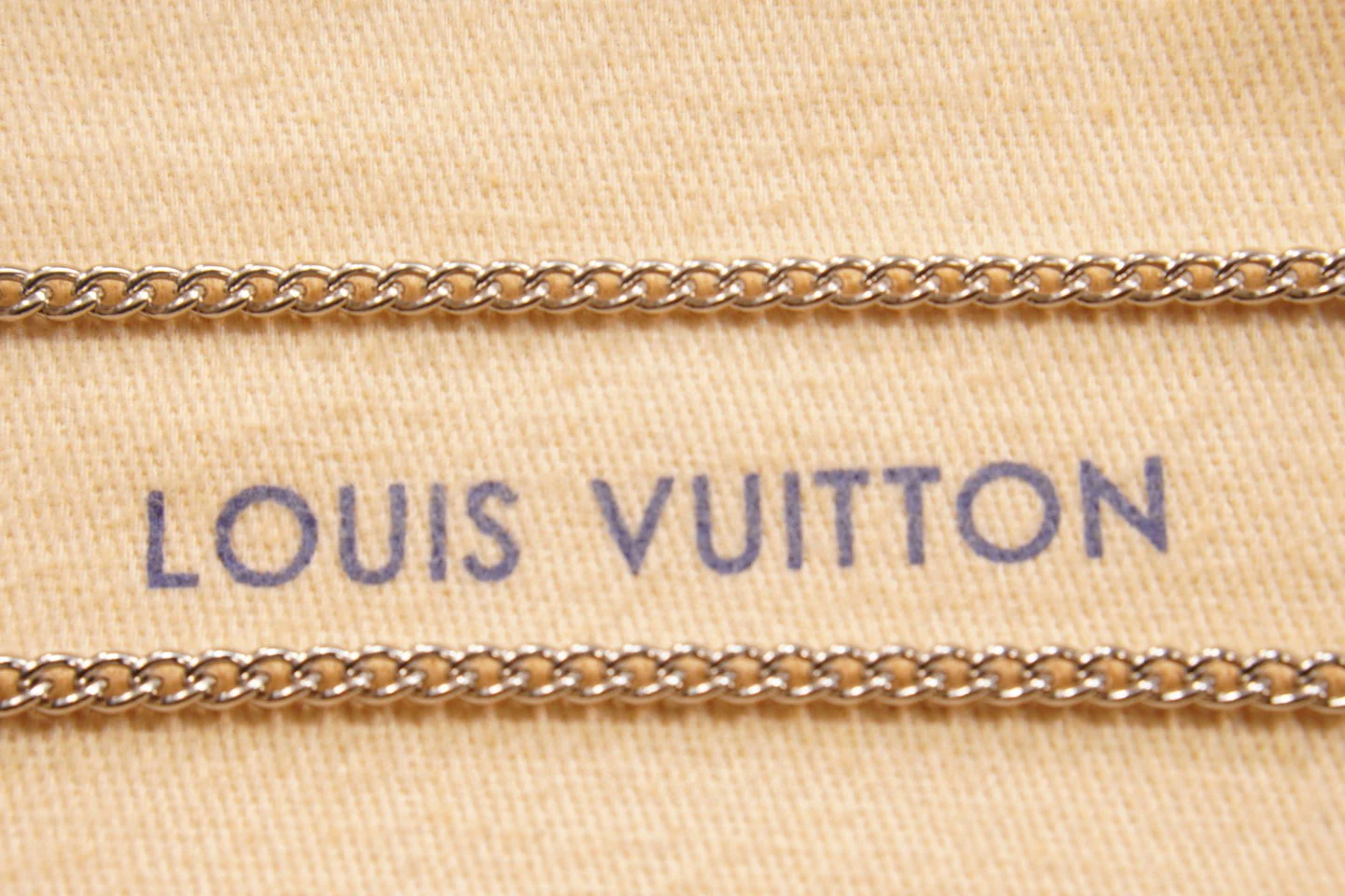 LVN054 High Quality Luxury Designer Key Pendant Necklace - ccjewelryacc