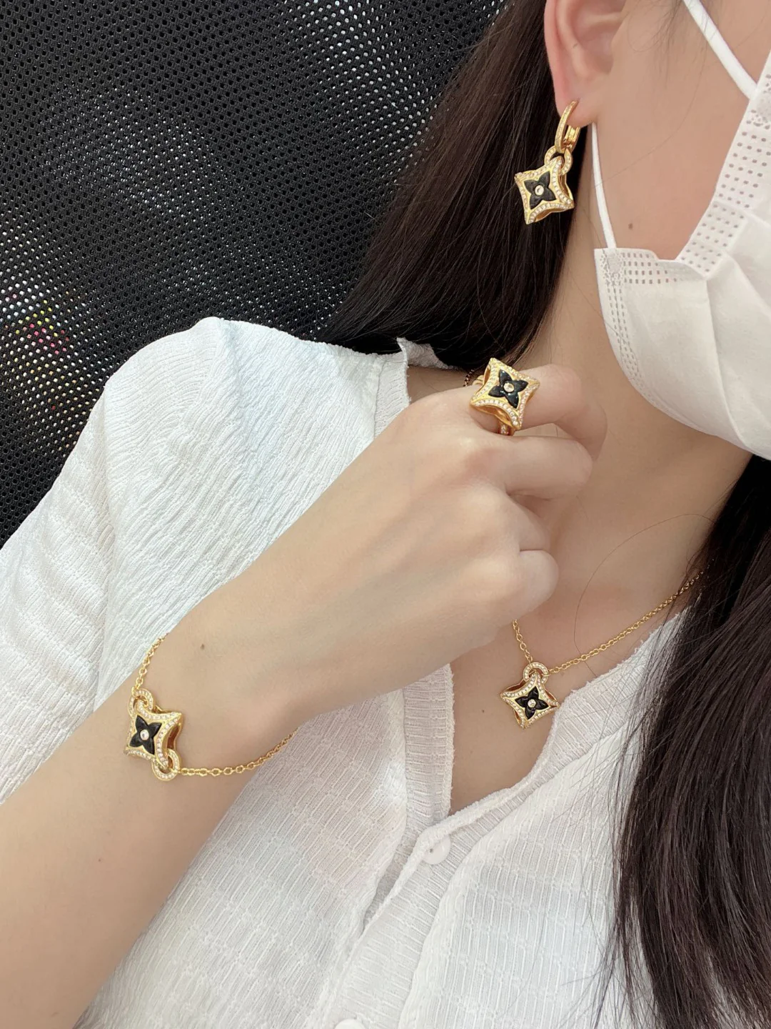 LVR003 LV Ever Blossom Ring - ccjewelryacc