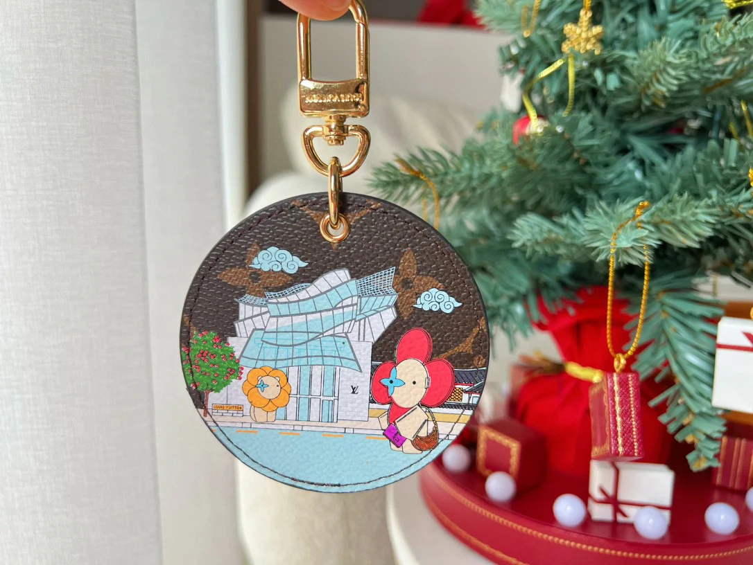 Luxury designer Keychain LVK011 - ccjewelryacc