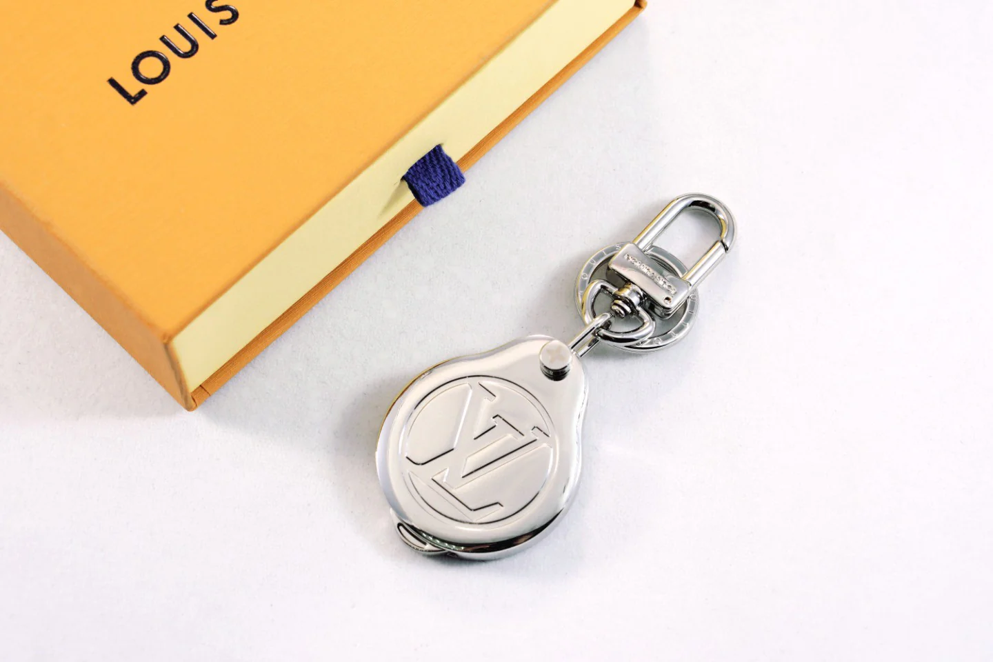 LVK065 Luxury designer Chromatic Keychain M77149 - ccjewelryacc