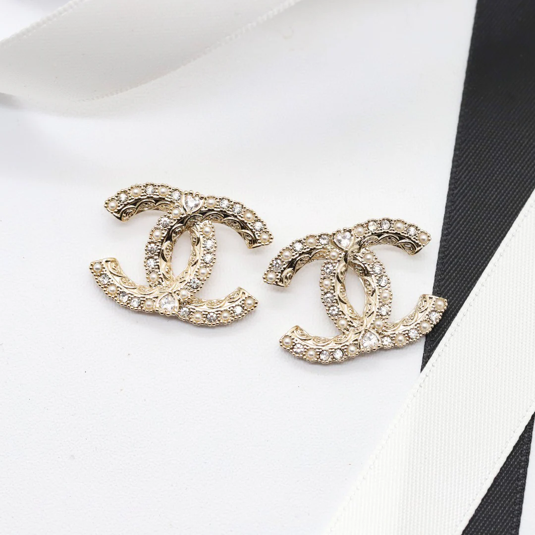 CCE458 CC stud earrings - ccjewelryacc