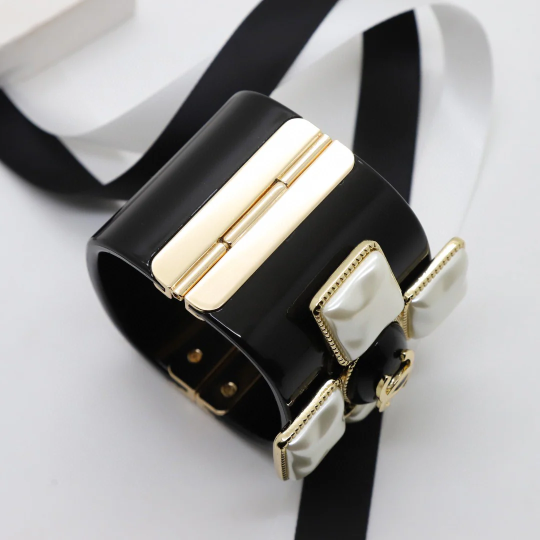 CCS075 CC acrylic cuff bracelet - ccjewelryacc