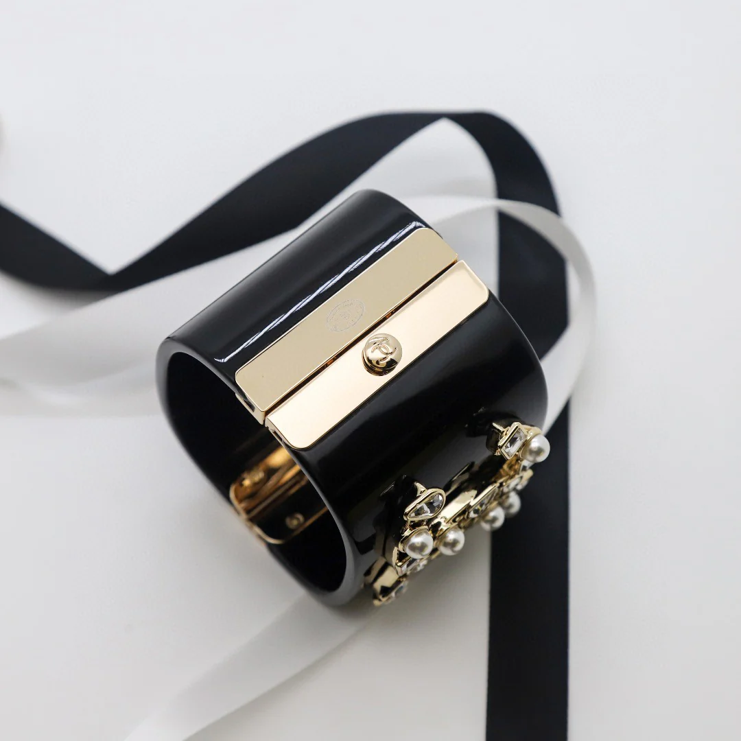 CCS071 cc acrylic cuff bracelet - ccjewelryacc