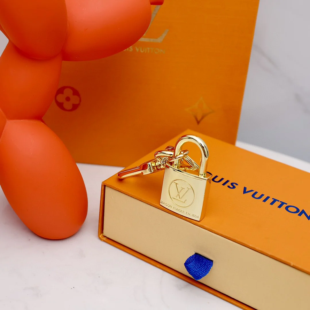 Luxury designer Keychain LVK007 - ccjewelryacc
