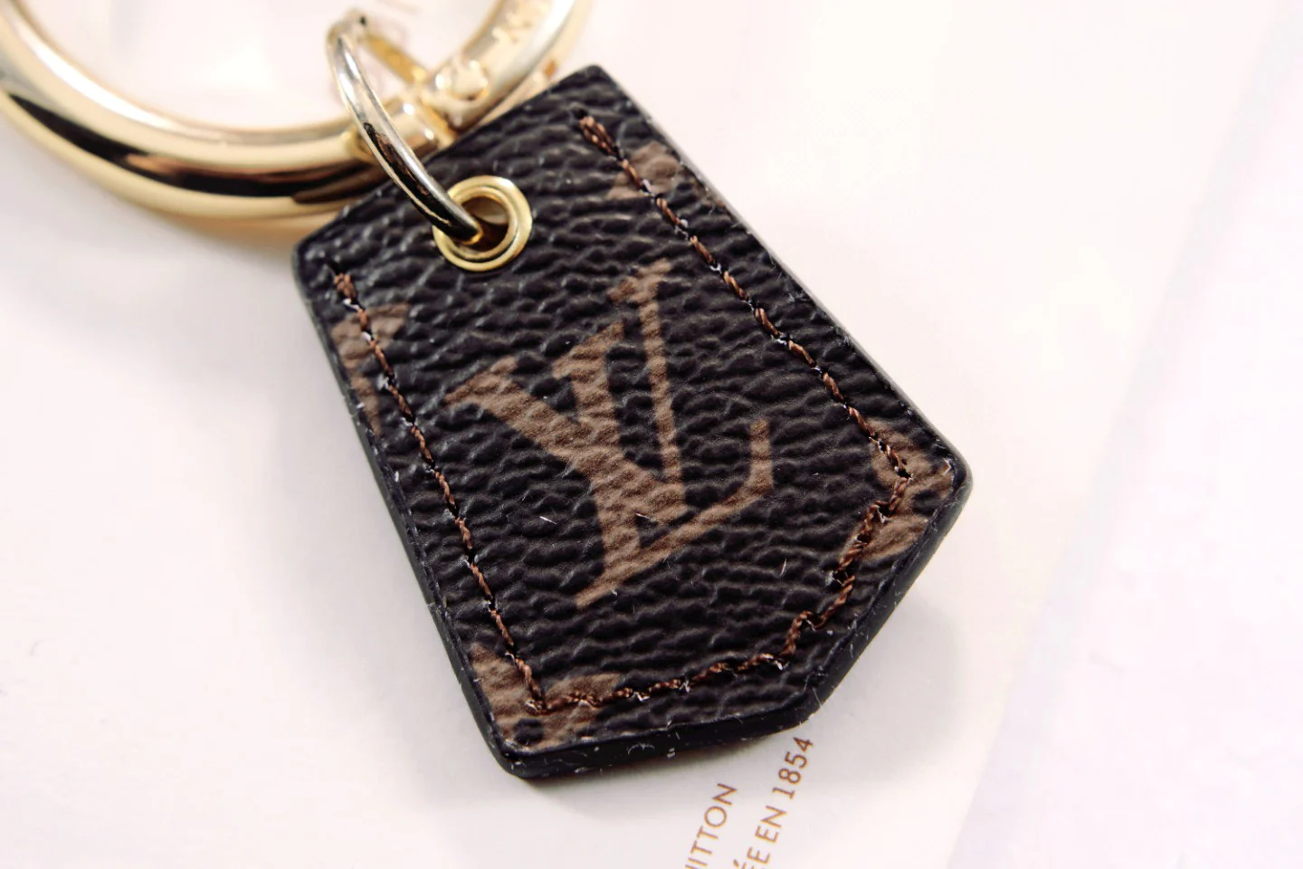 LVK079 Luxury designer Chromatic Keychain - ccjewelryacc