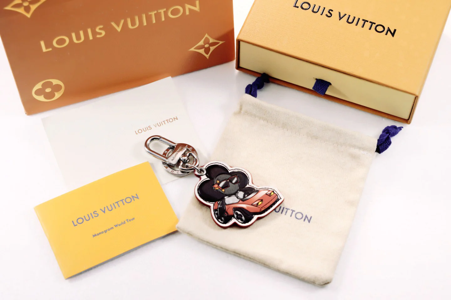 LVK077 Luxury designer Chromatic Keychain - ccjewelryacc