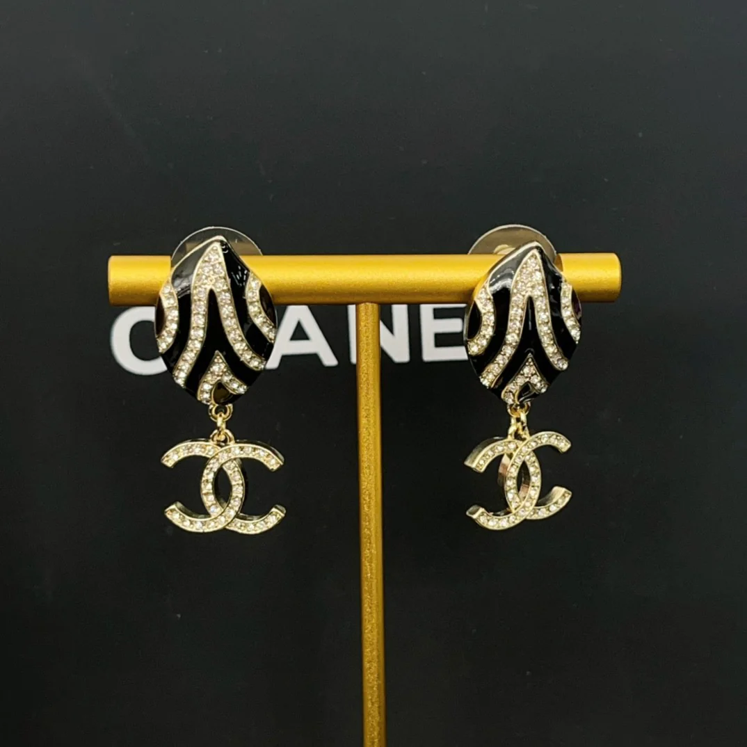 CCE031 Chanel enamel flower petal drop earring - ccjewelryacc