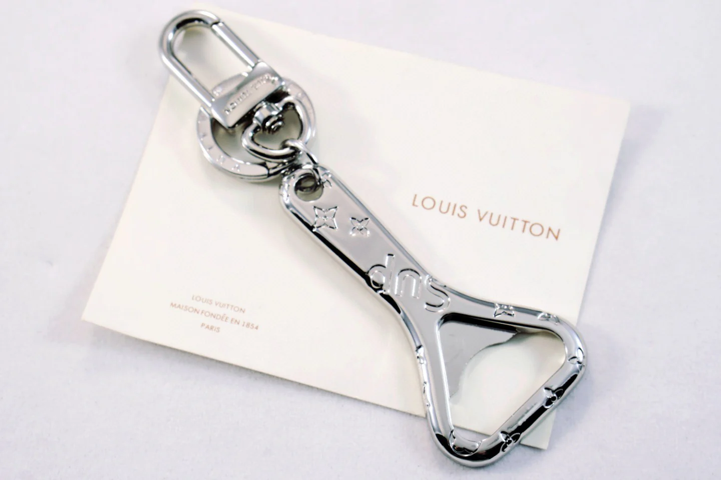 LVK064 Luxury designer Chromatic Keychain MP2099 - ccjewelryacc