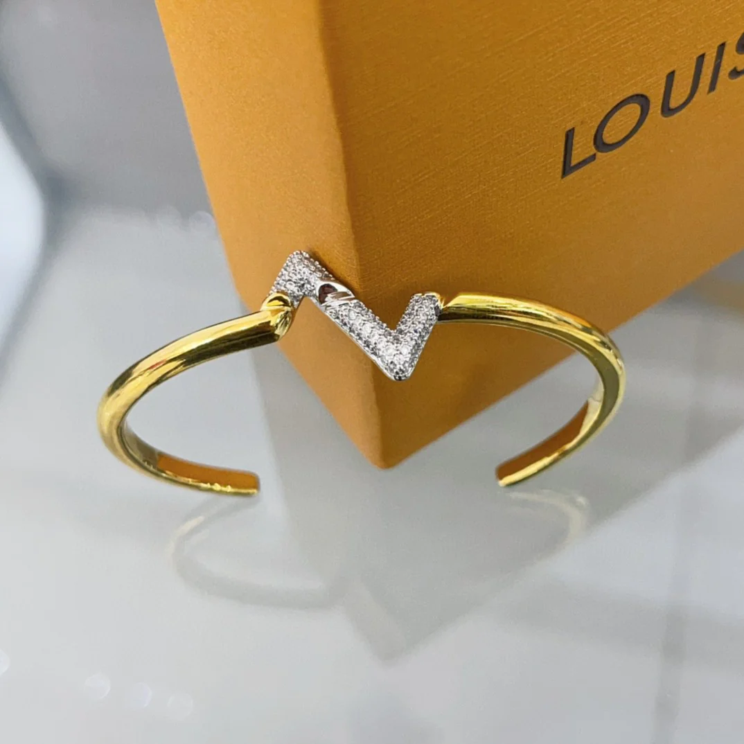 LVS004 LV Volt Upside Down Bracelet - ccjewelryacc