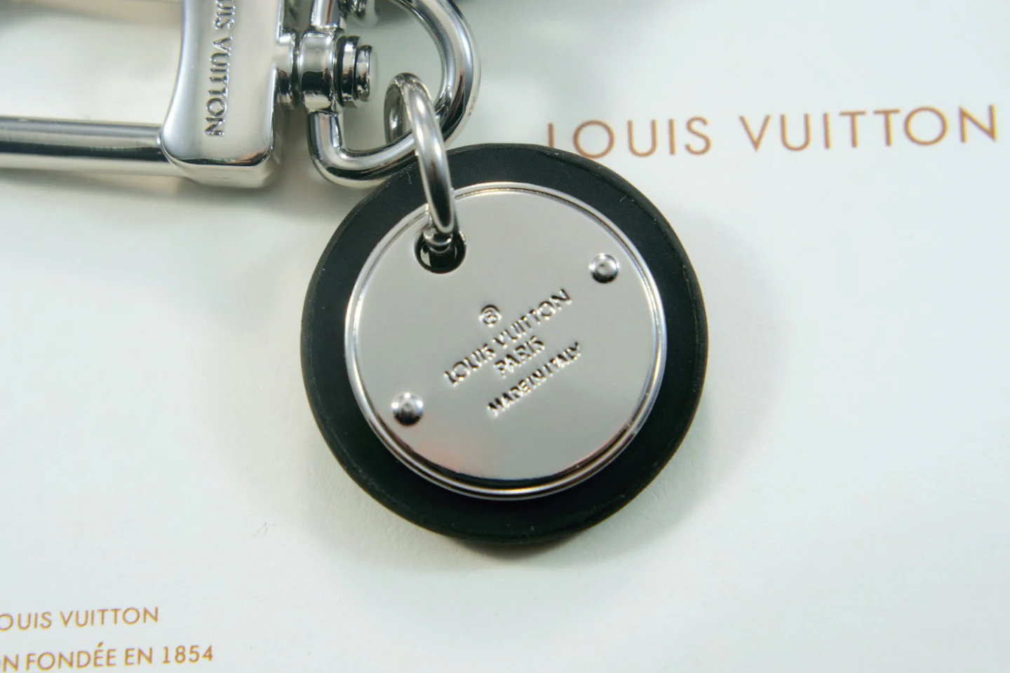 Luxury designer Chromatic Keychain LVK062 - ccjewelryacc