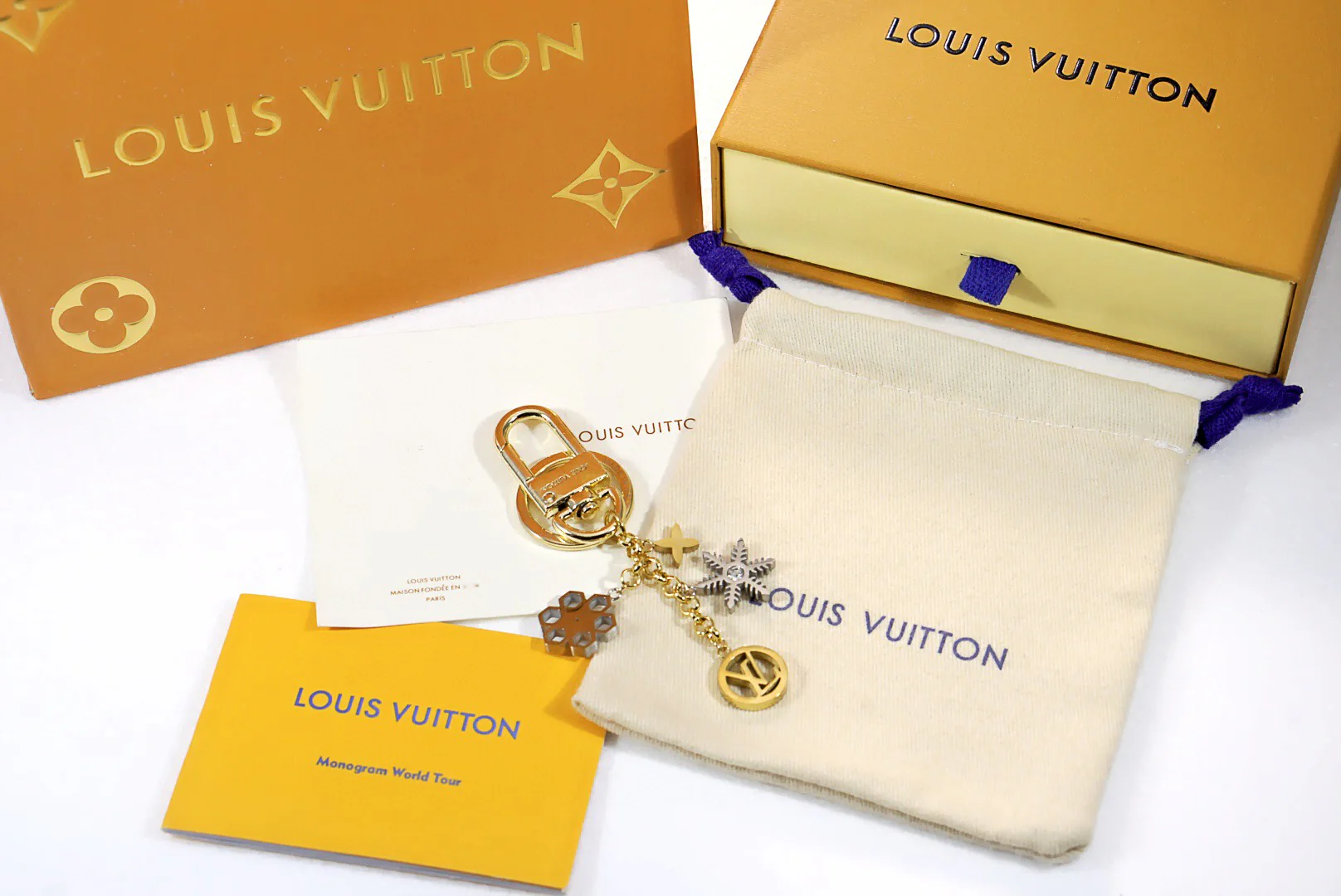 LVK082 Luxury designer Chromatic Keychain M80240 - ccjewelryacc