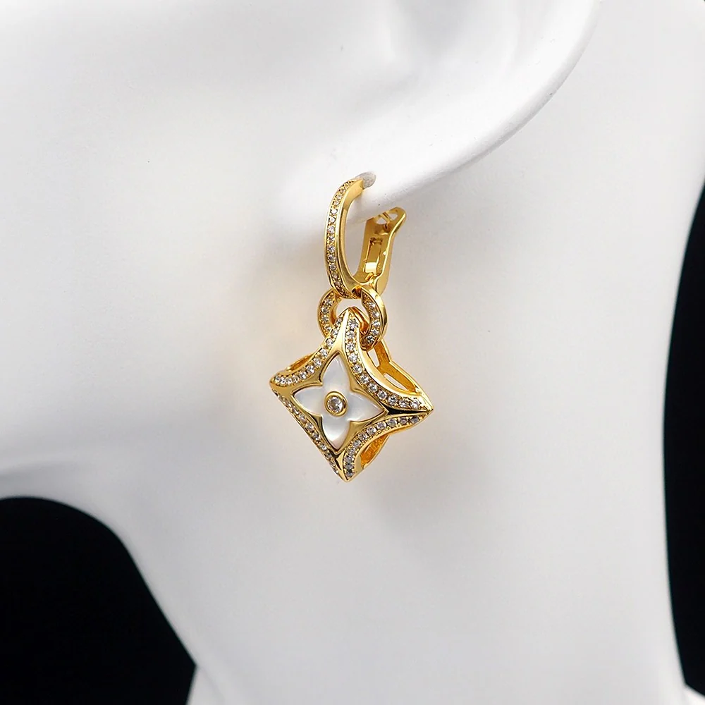 LVE034 Luxury Designer Ever Blossom Earrings - ccjewelryacc