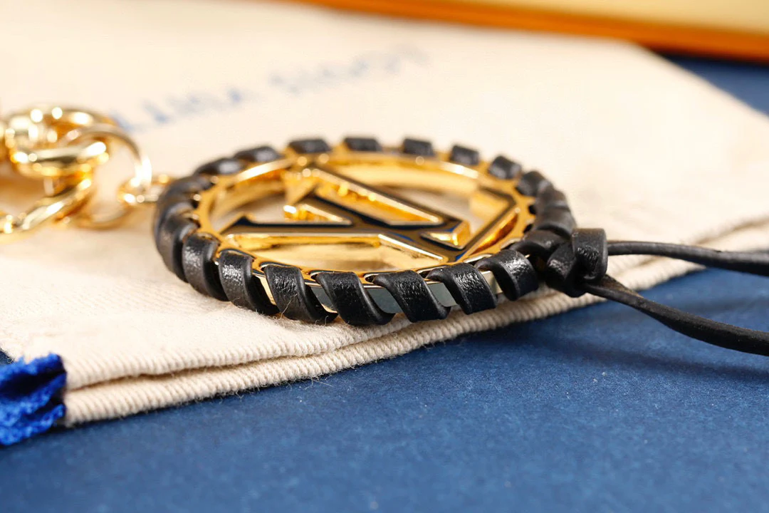 Luxury designer Keychain LVK044 - ccjewelryacc