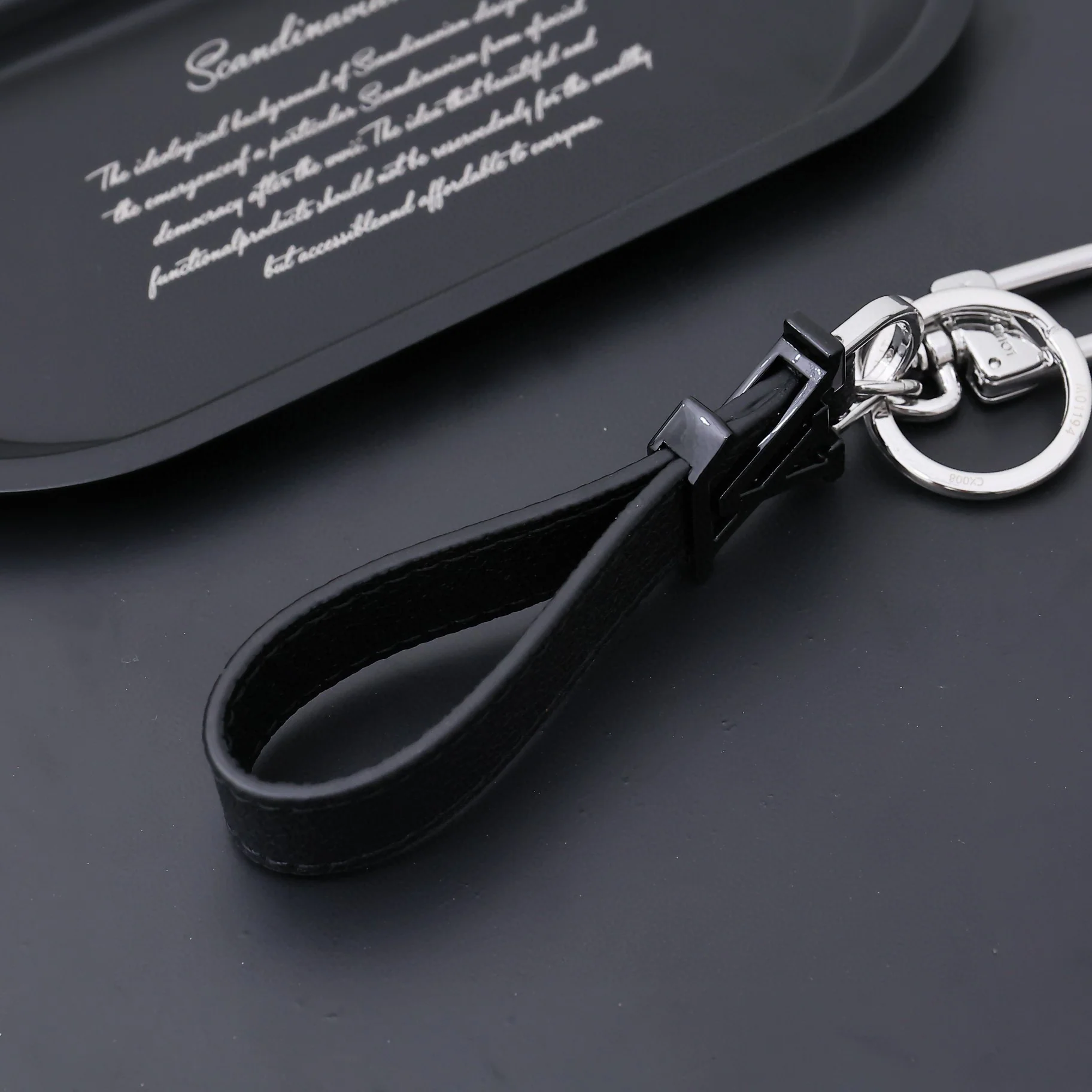 Luxury designer Keychain LVK055 - ccjewelryacc