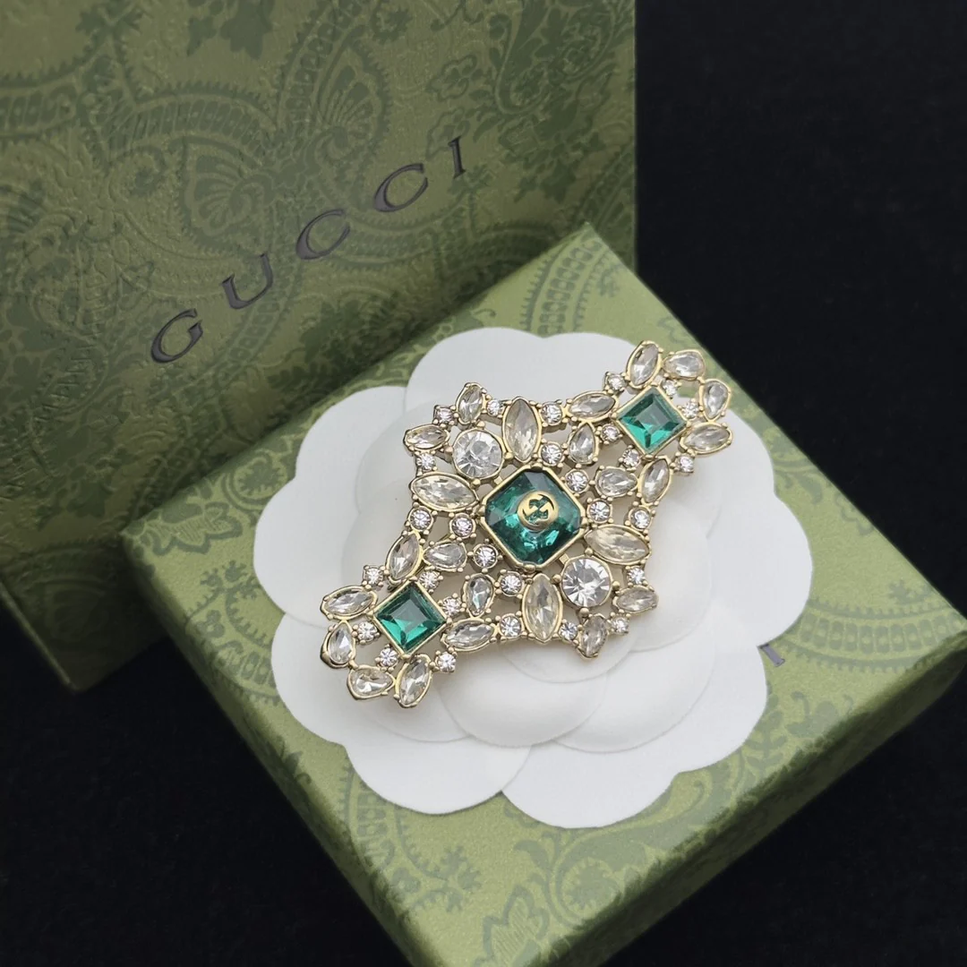 GGB029 Emerald green stone GG brooch pin - ccjewelryacc