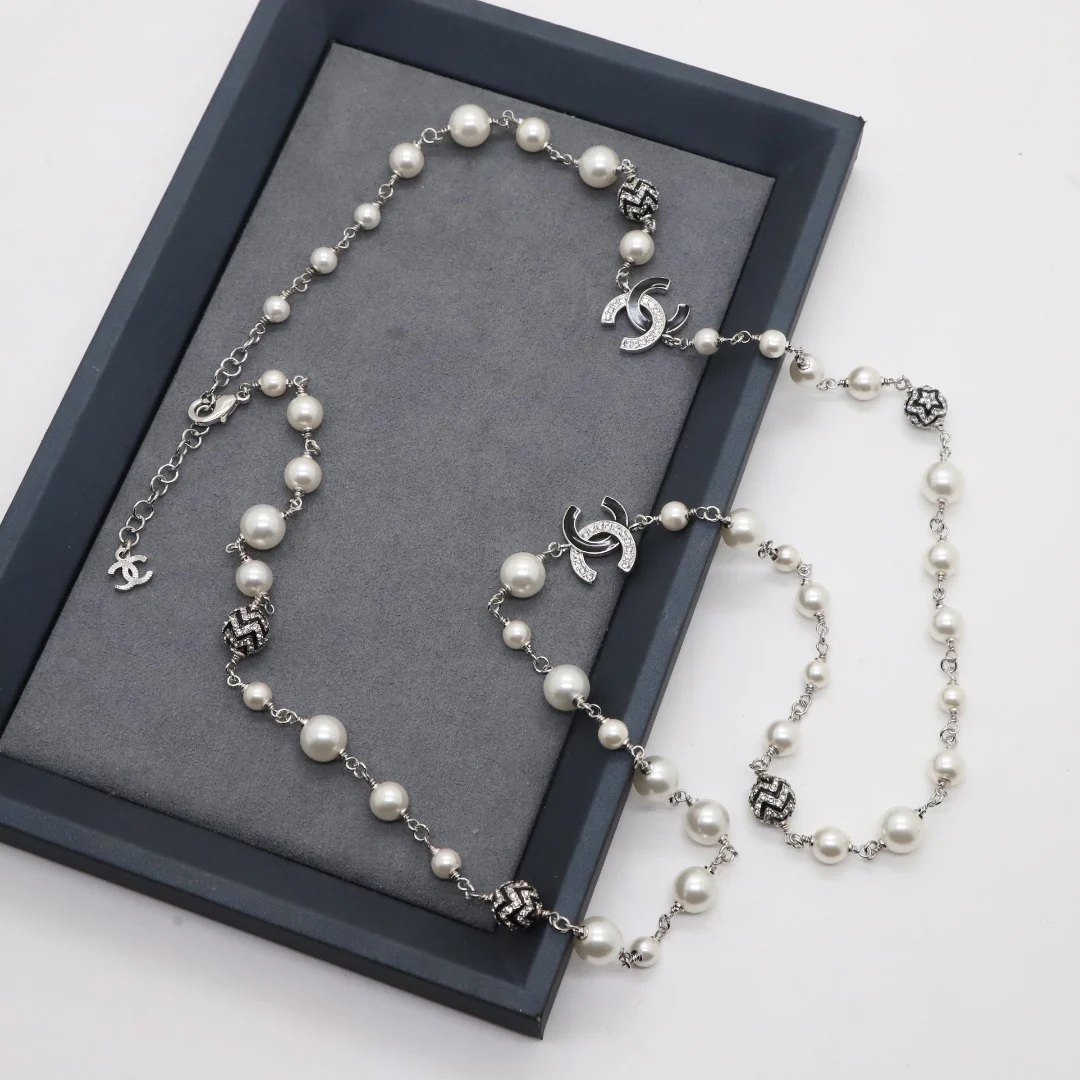 CCL227 Enamel cc logo Pearl sweater chain Long necklace - ccjewelryacc